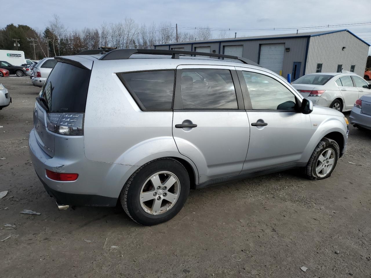 Image 3 of 2007 MITSUBISHI OUTLANDER LS 2007 with VIN JA4MT31X47U005589