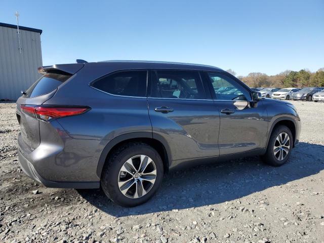 Obraz 3 z 2022 TOYOTA HIGHLANDER XLE 2022 z VIN 5TDGZRAH1NS116891