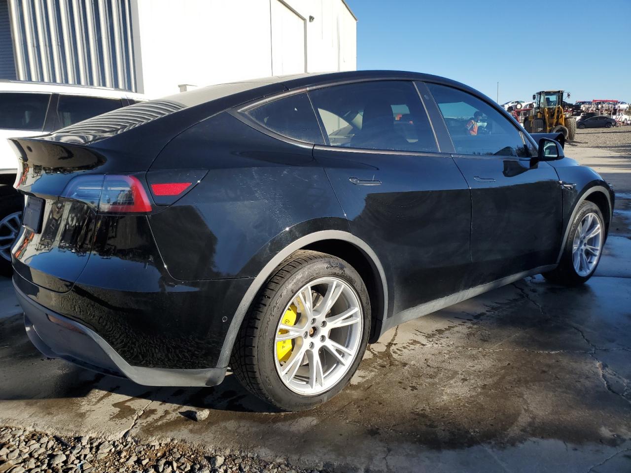Image 3 of 2020 TESLA MODEL Y  2020 with VIN 5YJYGDEE3LF017648