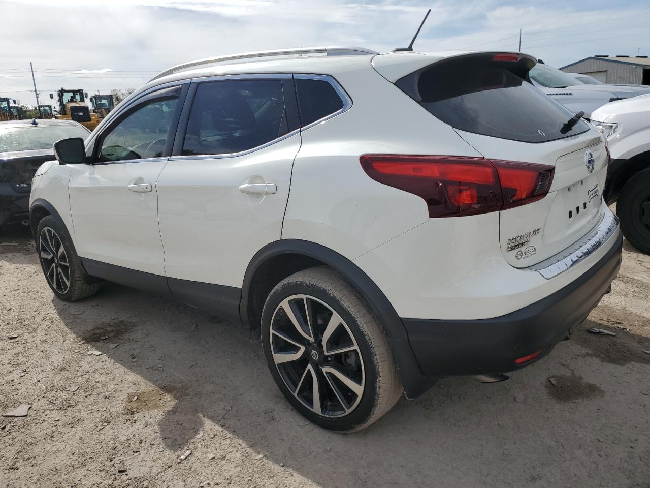 Изображение 2 2019 NISSAN ROGUE SPORT S 2019 с VIN JN1BJ1CP5KW522369