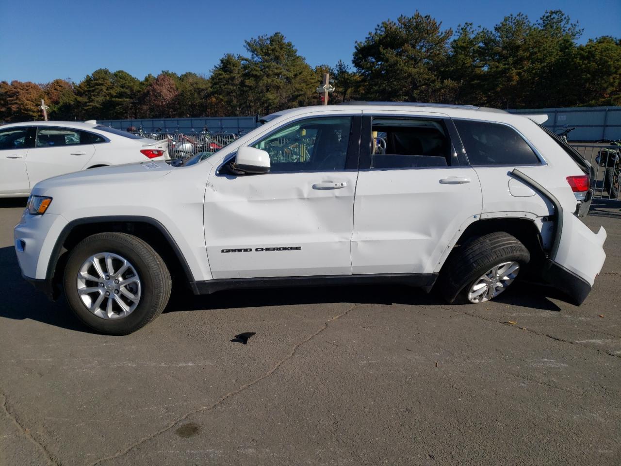 2021 JEEP GRAND CHEROKEE LAREDO 2021 image