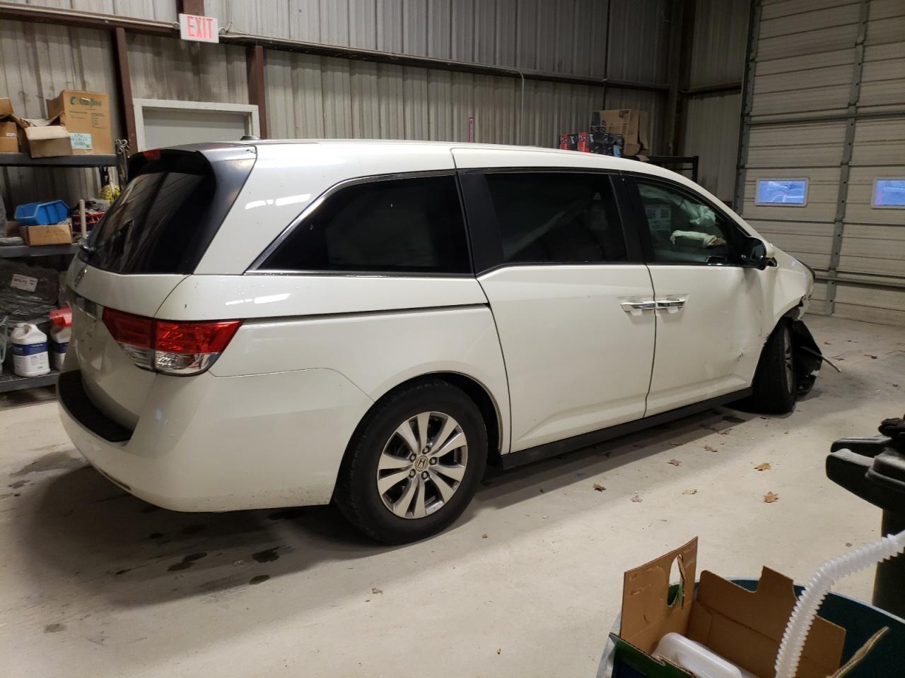 Image 3 of 2014 HONDA ODYSSEY EXL 2014 with VIN 5FNRL5H61EB132021
