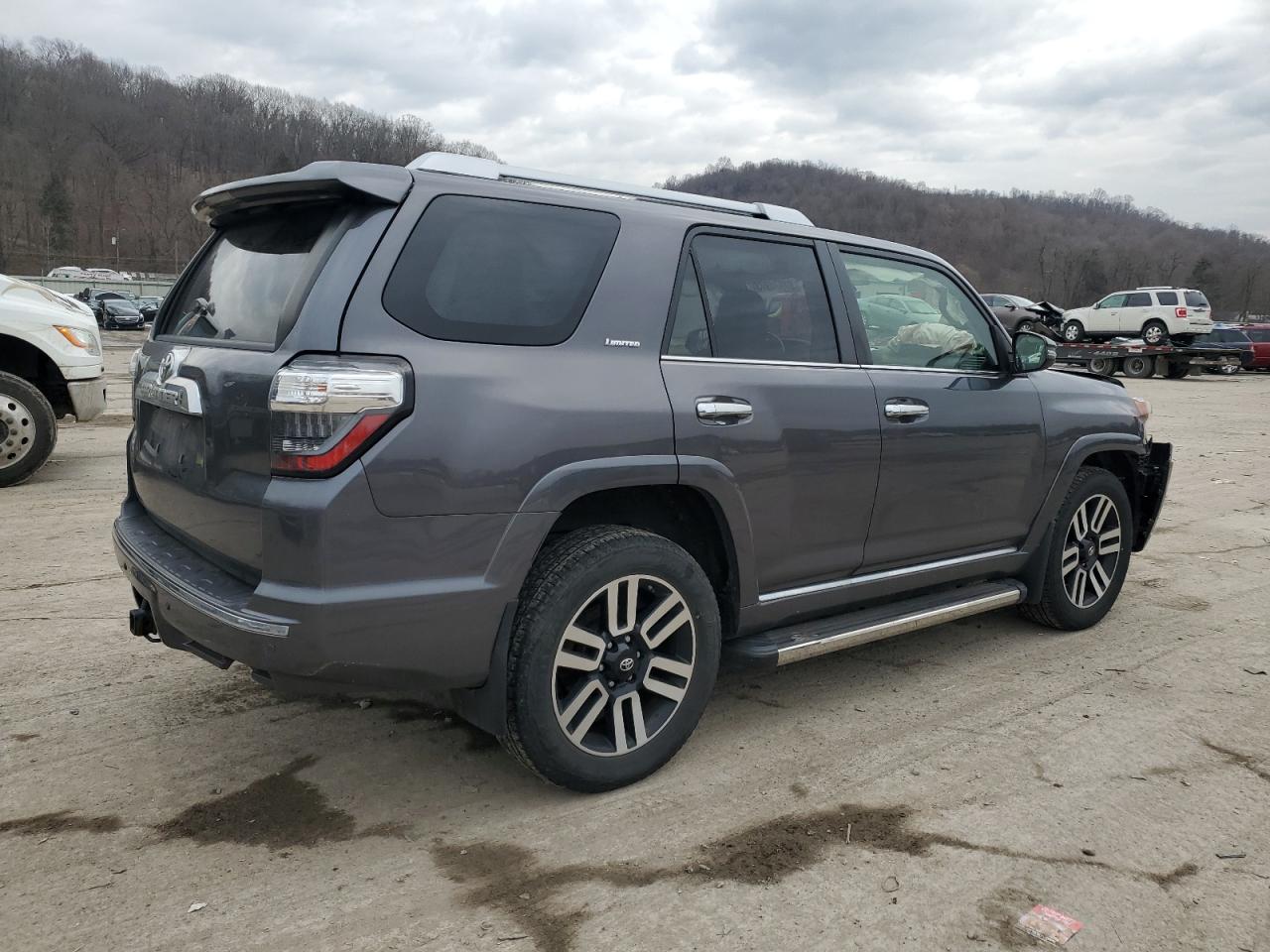 Изображение 3 2016 TOYOTA 4RUNNER SR5/SR5 PREMIUM 2016 с VIN JTEBU5JR9G5356012