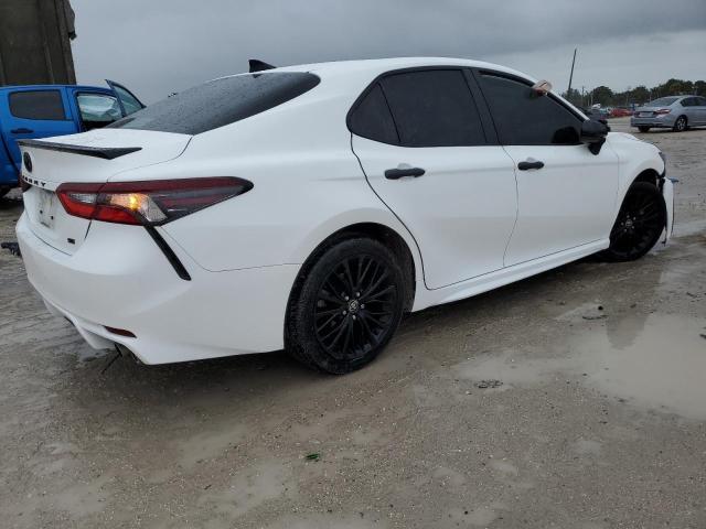 Obraz 3 z 2021 TOYOTA CAMRY SE 2021 z VIN 4T1G11AK4MU436118