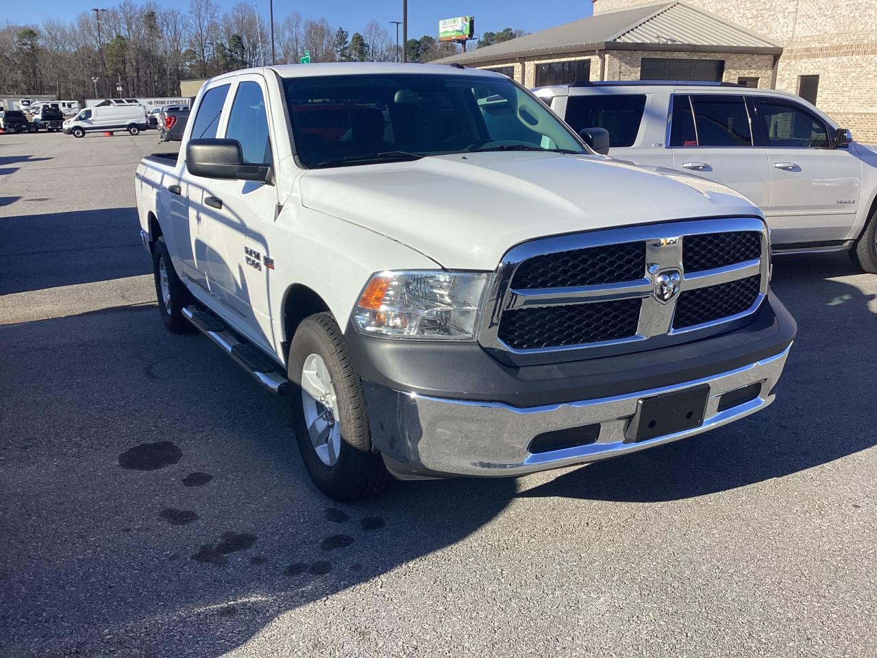 Image 1 of 2016 RAM 1500 ST 2016 with VIN 3C6RR7KTXGG183904