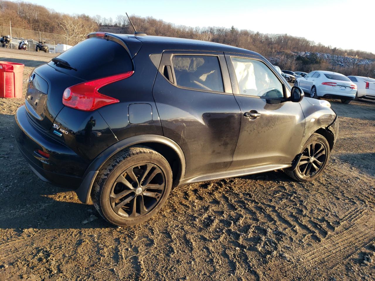Изображение 3 2013 NISSAN JUKE S 2013 с VIN JN8AF5MVXDT214914