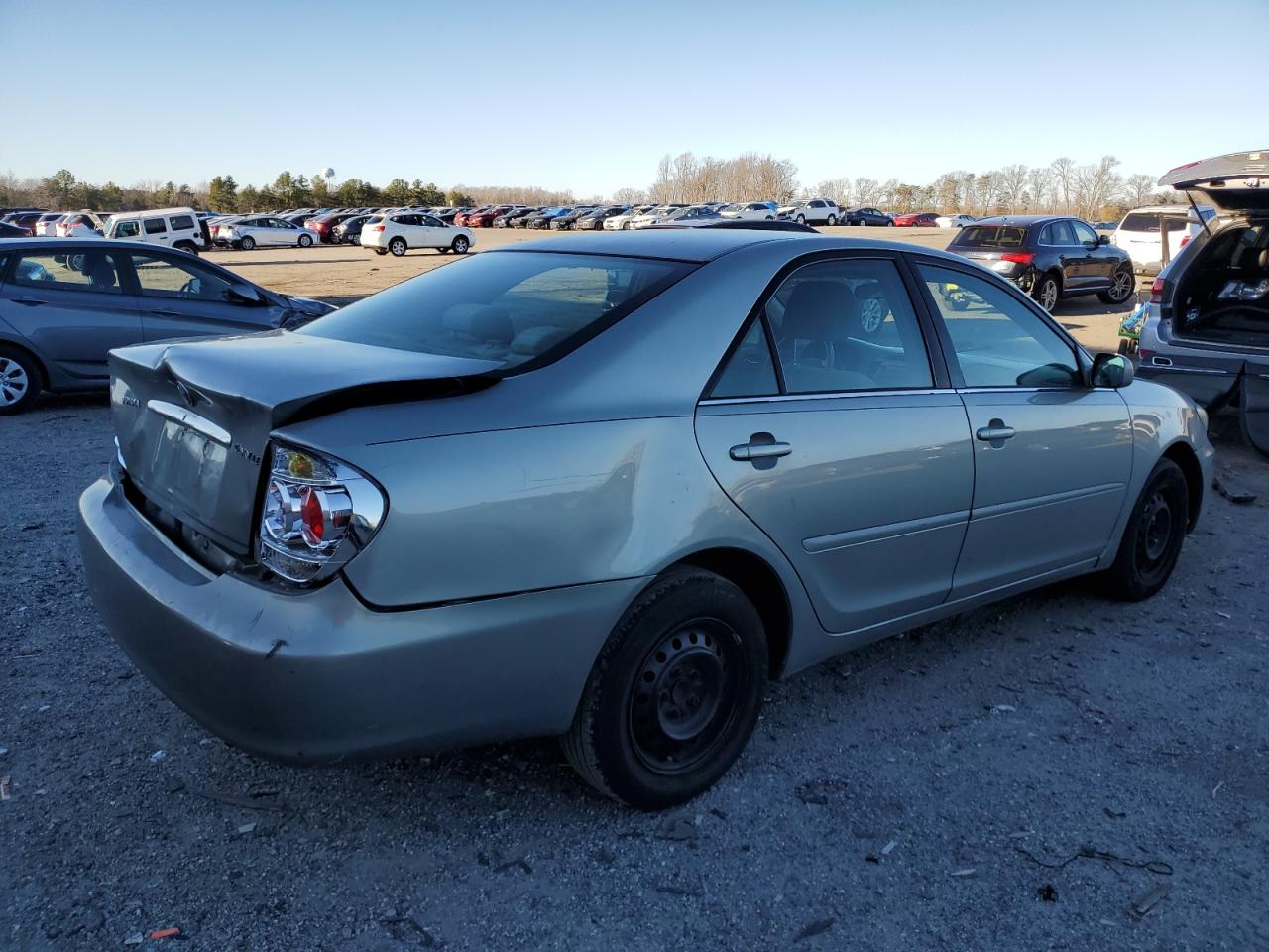 Image 3 of 2005 TOYOTA CAMRY LE 2005 with VIN 4T1BE32K95U587529
