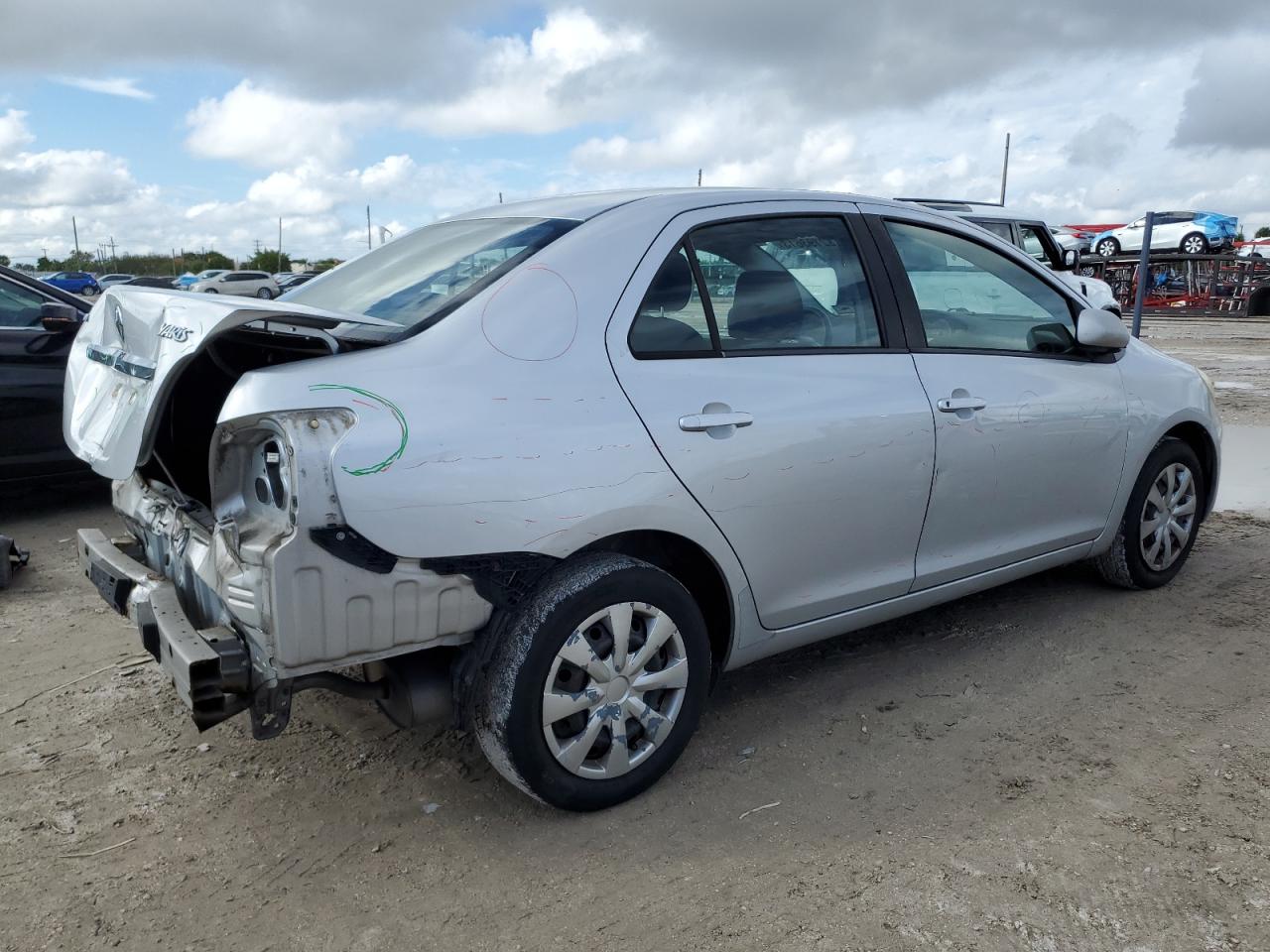 Obraz 3 z 2007 TOYOTA YARIS  2007 z VIN JTDBT923271037132