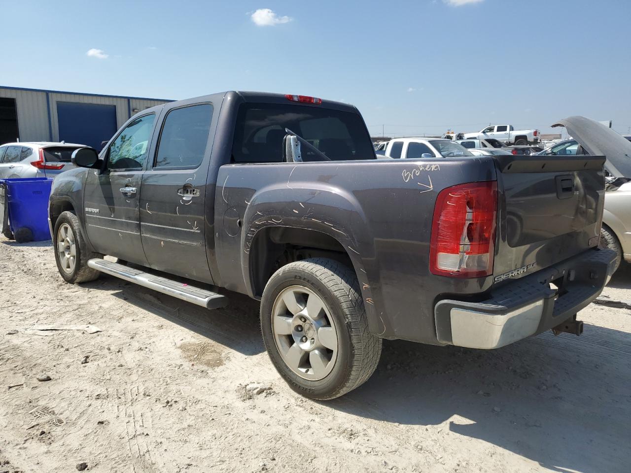 Image 2 of 2011 GMC SIERRA C1500 SLE 2011 with VIN 3GTP1VE09BG159787
