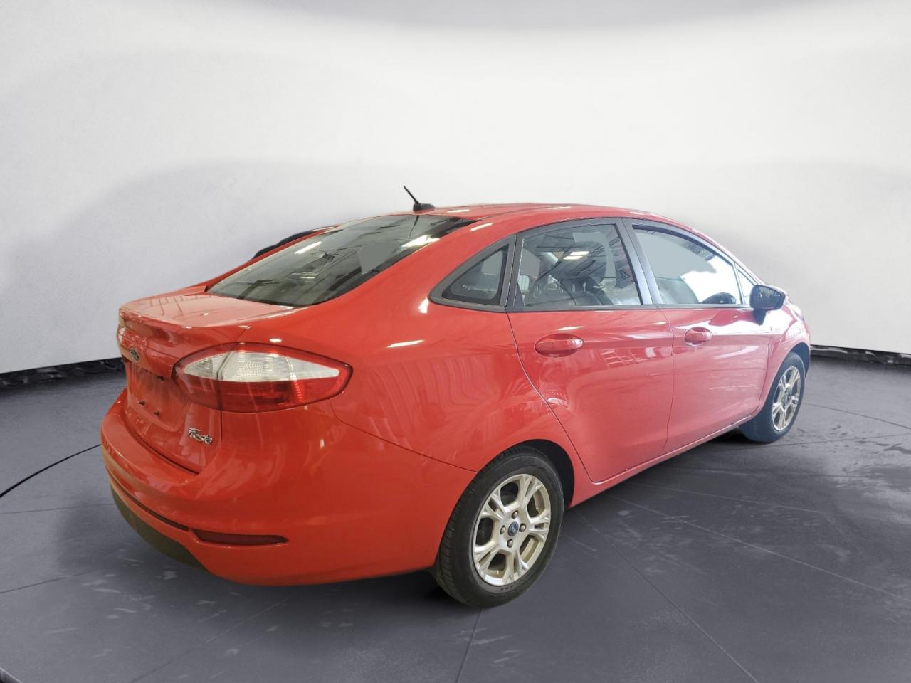 Изображение 3 2014 FORD FIESTA SE 2014 с VIN 3FADP4BJXEM114642