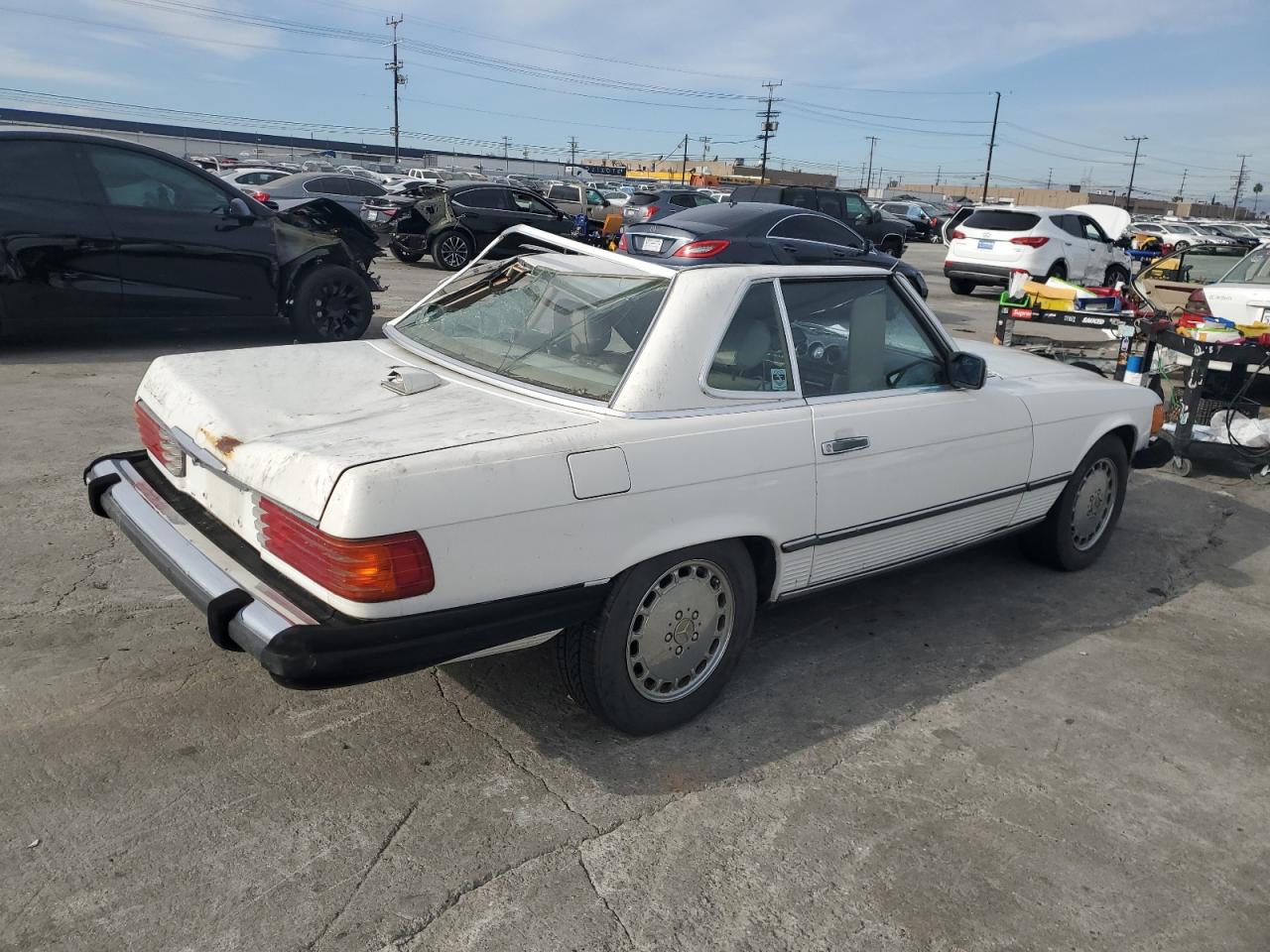 Image 3 of 1986 MERCEDES-BENZ 560 SL 1986 with VIN WDBBA48DXGA051920