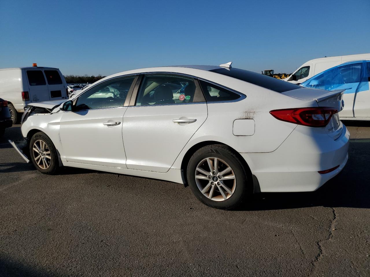 Image 2 of 2015 HYUNDAI SONATA SE 2015 with VIN 5NPE24AF2FH147409