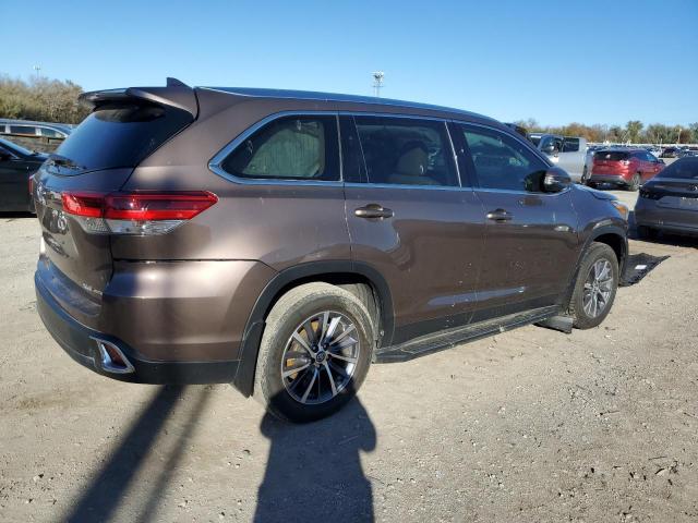 Obraz 3 z 2019 TOYOTA HIGHLANDER SE 2019 z VIN 5TDJZRFH7KS726806