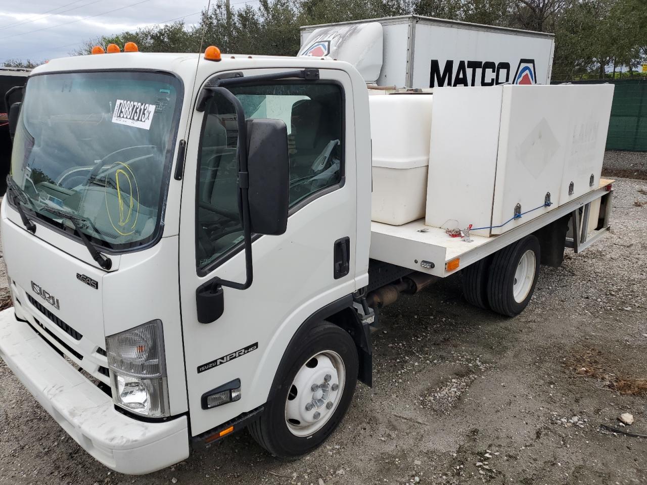 Изображение 2018 ISUZU NPR HD  2018