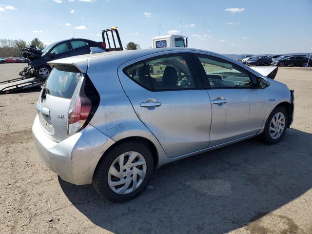 Изображение 3 2015 TOYOTA PRIUS C  2015 с VIN JTDKDTB38F1578873