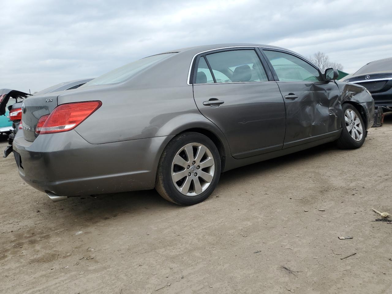 Obraz 3 z 2007 TOYOTA AVALON XL 2007 z VIN 4T1BK36BX7U181233