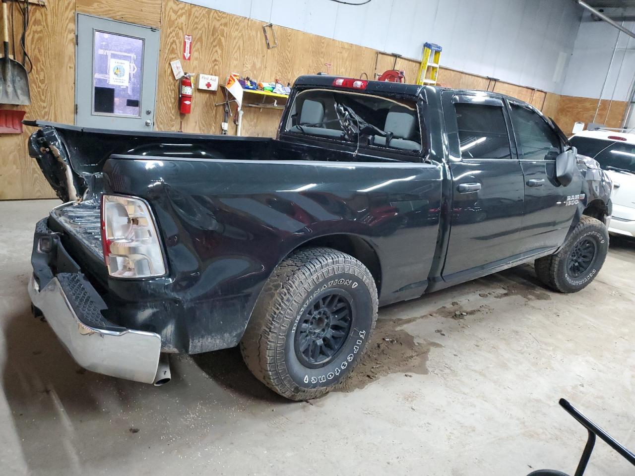 Obraz 3 z 2016 RAM 1500 ST 2016 z VIN 1C6RR7ST7GS150996