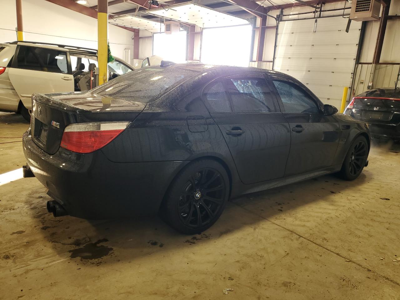 Obraz 3 z 2006 BMW M5  2006 z VIN WBSNB93596B583749