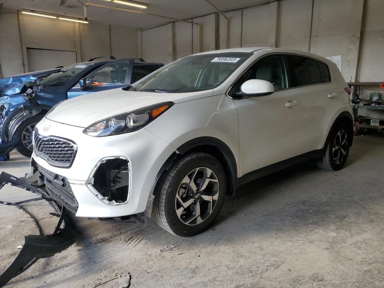 Изображение 1 2022 KIA SPORTAGE LX 2022 с VIN KNDPM3AC8N7001991