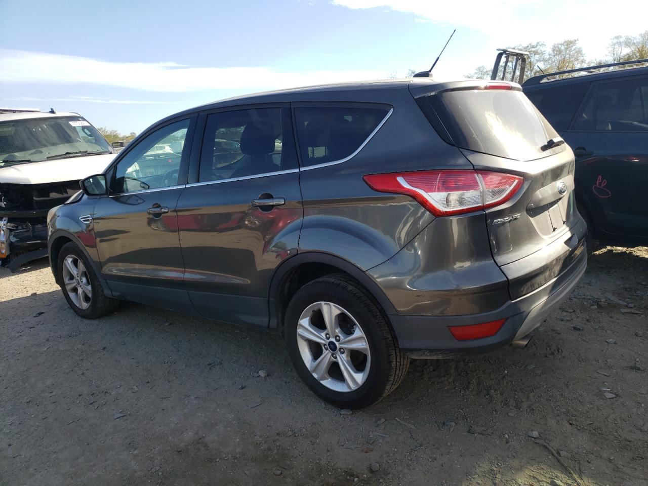 Image 2 of 2016 FORD ESCAPE SE 2016 with VIN 1FMCU0G74GUB53886