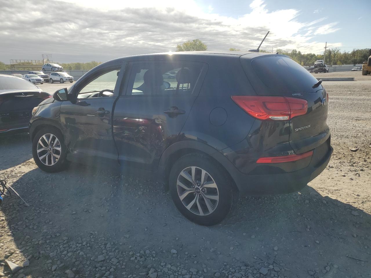 Изображение 2 2016 KIA SPORTAGE LX 2016 с VIN KNDPB3AC3G7856090