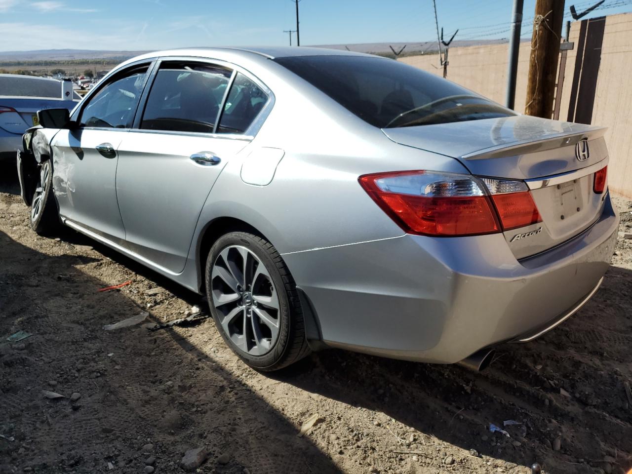 Obraz 2 z 2015 HONDA ACCORD SPORT 2015 z VIN 1HGCR2F53FA011984