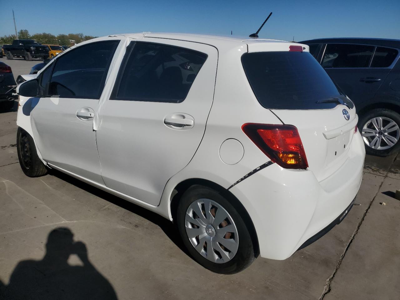 Image 2 of 2015 TOYOTA YARIS  2015 with VIN VNKKTUD35FA016653
