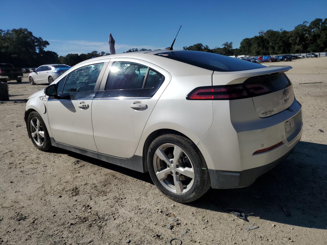 Image 2 of 2014 CHEVROLET VOLT  2014 with VIN 1G1RD6E46EU151900