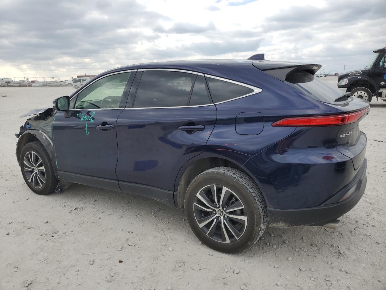 Изображение 2 2021 TOYOTA VENZA LE 2021 с VIN JTEAAAAH1MJ007417