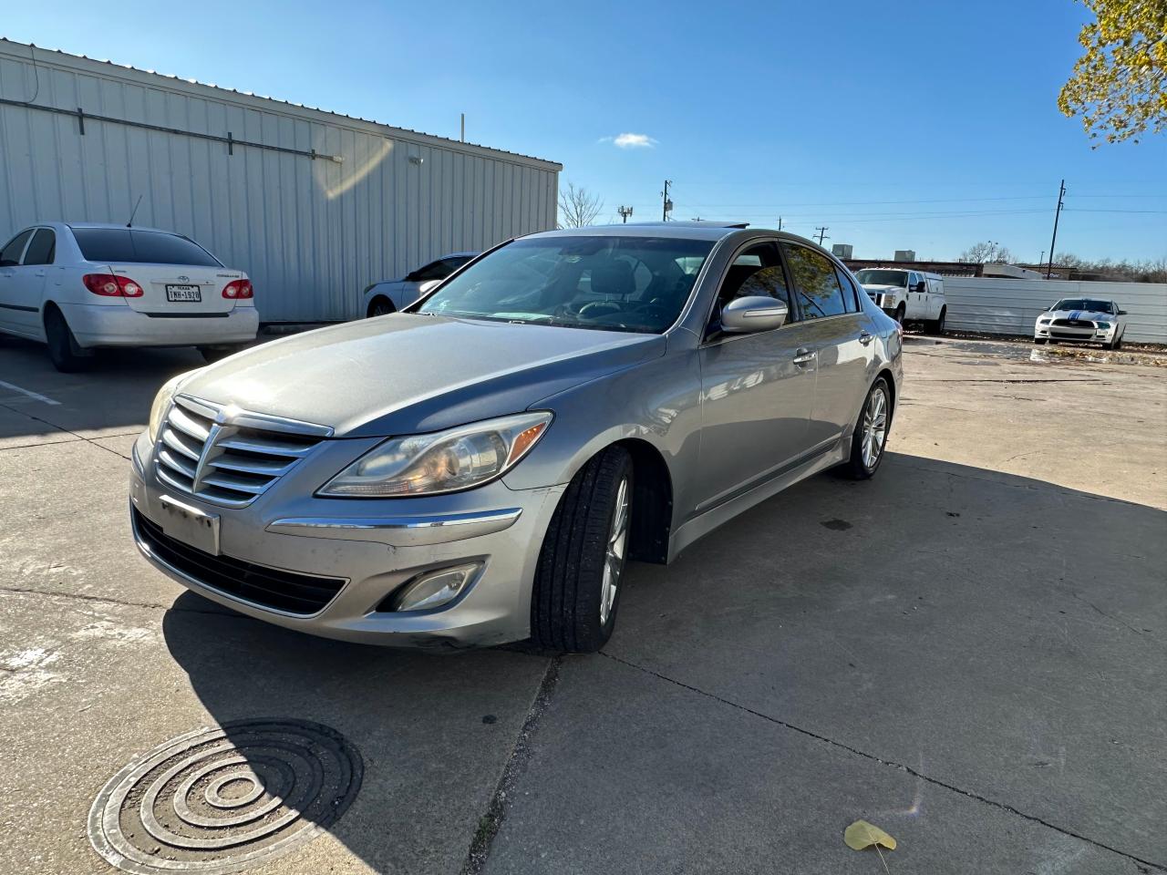 Image 2 of 2013 HYUNDAI GENESIS 3.8L 2013 with VIN KMHGC4DD3DU222214
