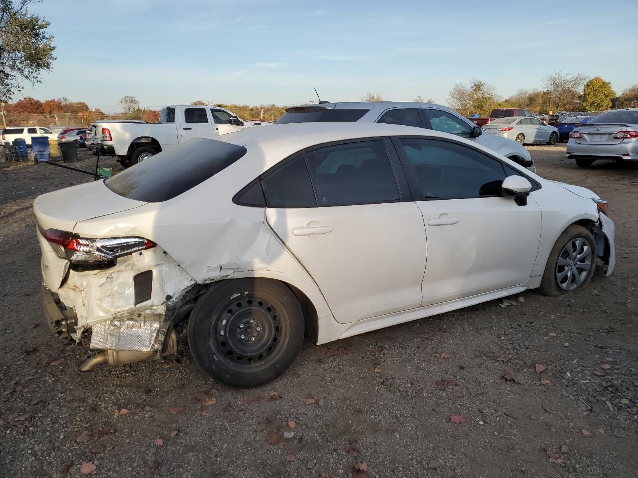 Image 3 of 2021 TOYOTA COROLLA LE 2021 with VIN 5YFEPMAE9MP158982