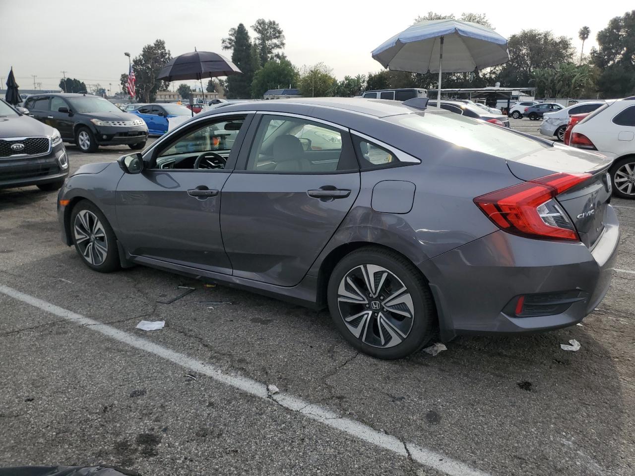 Obraz 2 z 2018 HONDA CIVIC EX 2018 z VIN JHMFC1F30JX040837
