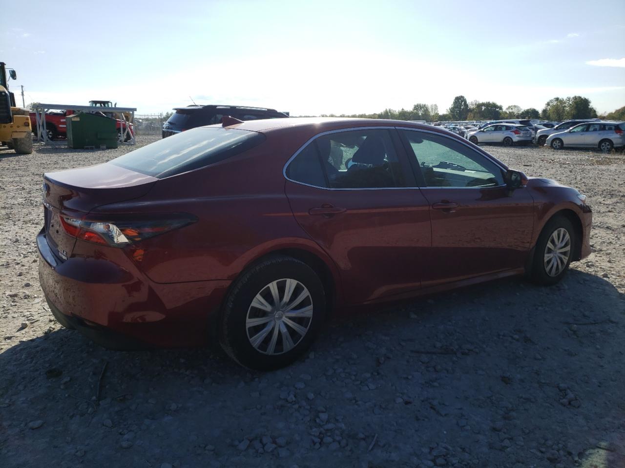Image 3 of 2022 TOYOTA CAMRY LE 2022 with VIN 4T1C31AKXNU589385