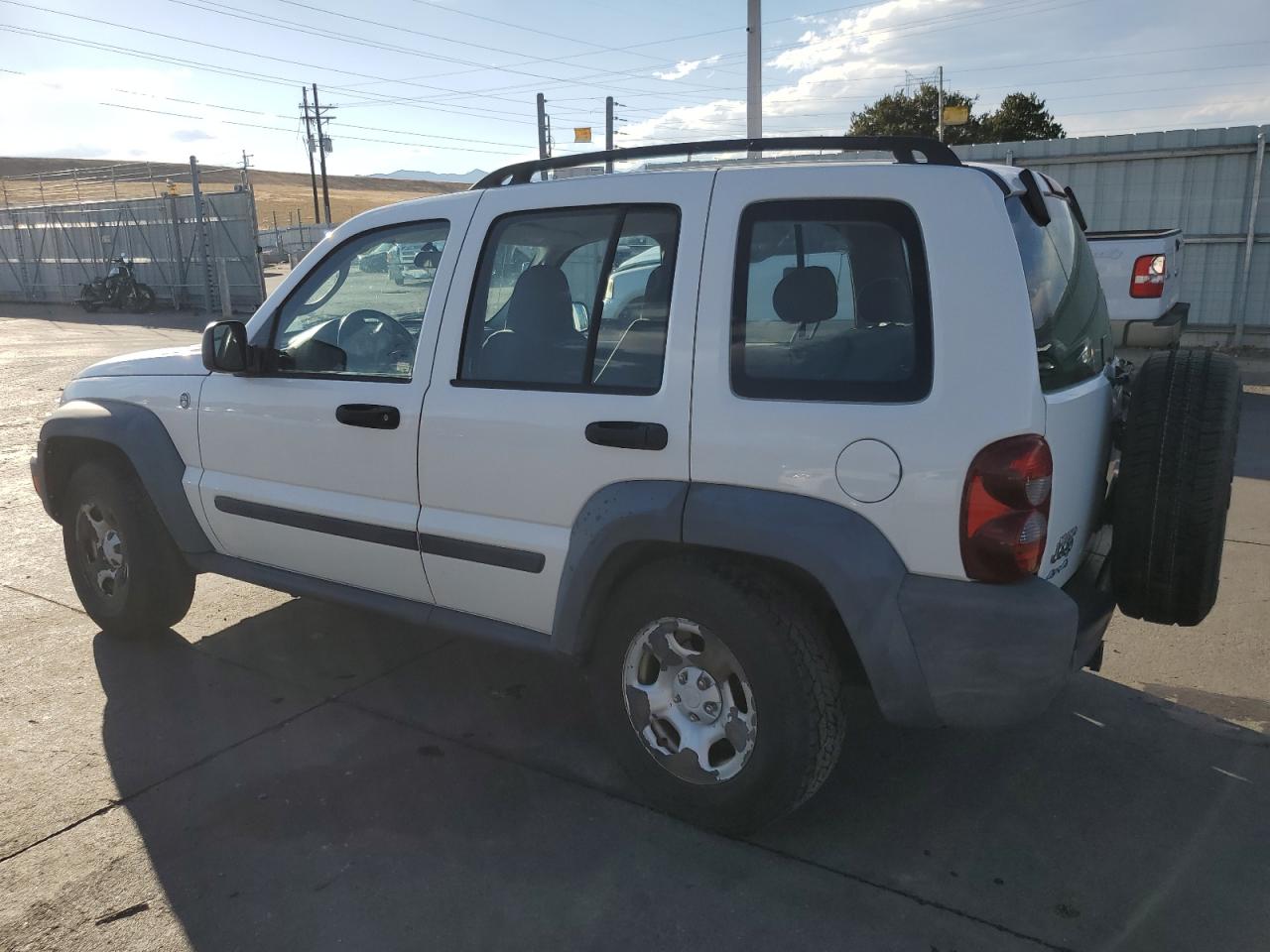 Image 2 of 2007 JEEP LIBERTY SPORT 2007 with VIN 1J8GL48K87W660449