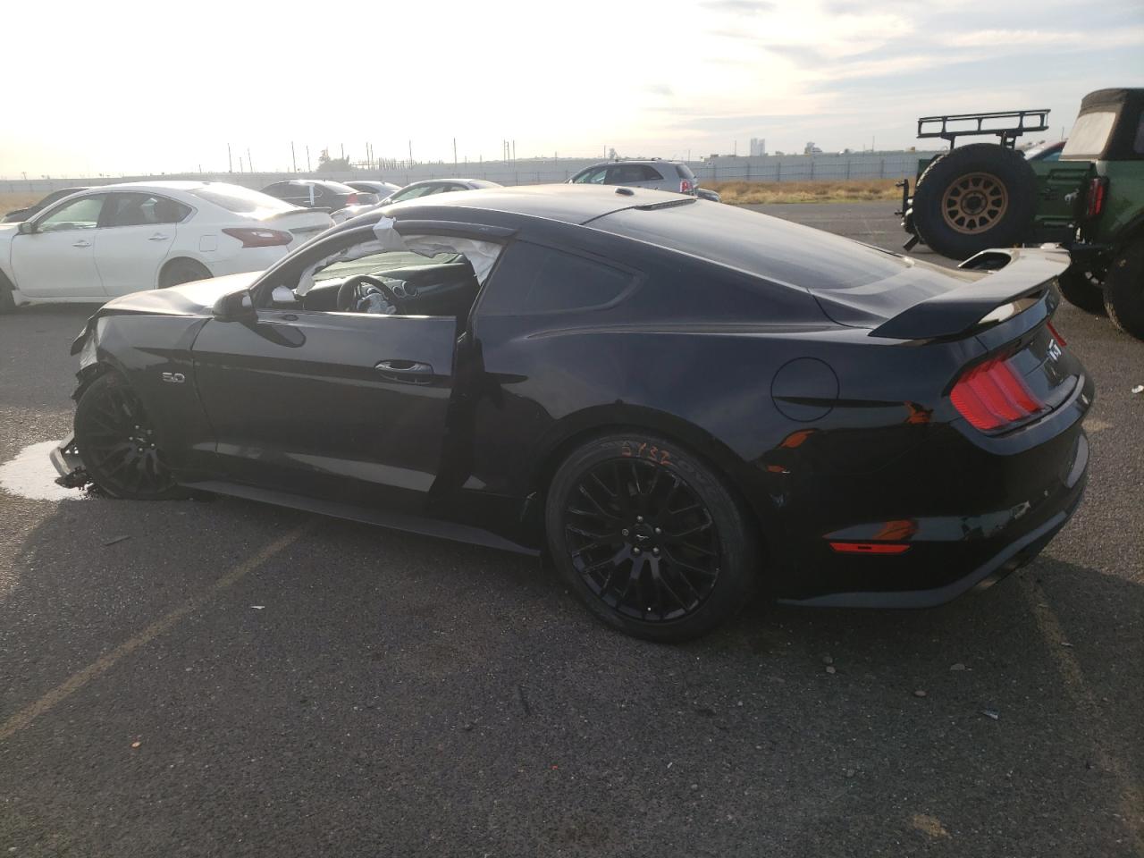Obraz 2 z 2019 FORD MUSTANG GT 2019 z VIN 1FA6P8CF9K5113106