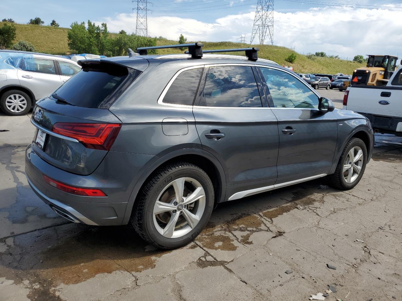 Obraz 3 z Audi Q5 E Premium Plus 2021 z VIN WA1E2AFY0M2063509