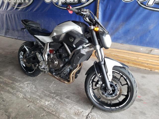 Изображение 1 2015 YAMAHA FZ07  2015 с VIN JYARM06E9FA002648