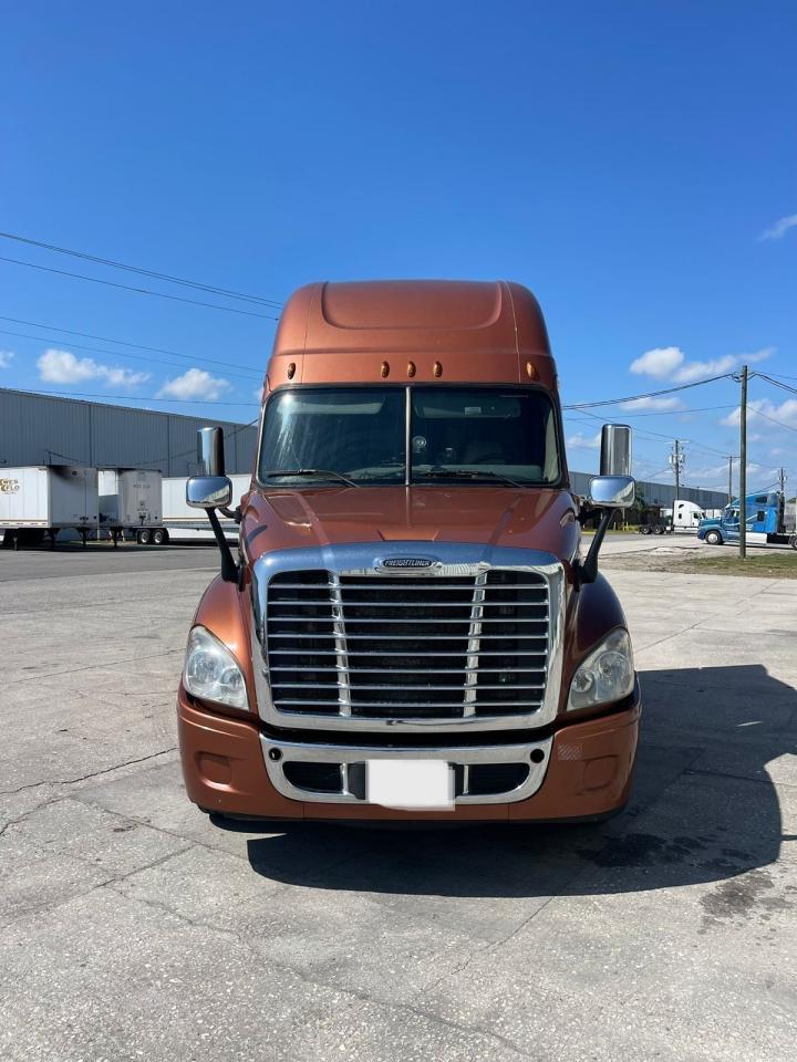 2016 FREIGHTLINER CASCADIA 125 2016 image