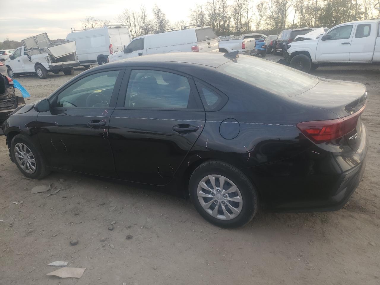 Изображение 2 2021 KIA FORTE FE 2021 с VIN 3KPF24AD5ME312535