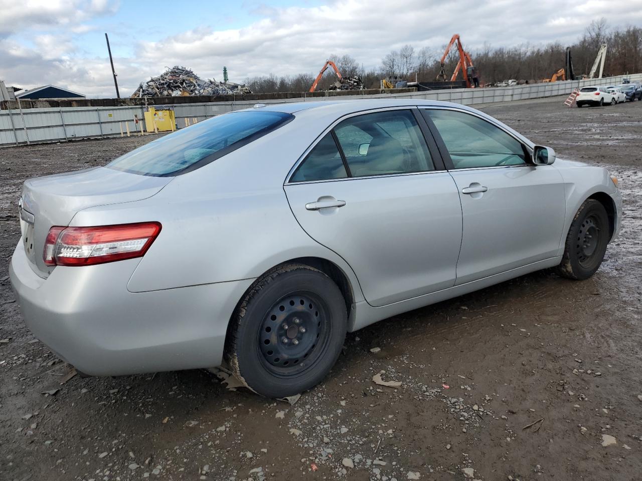 Изображение 3 2011 TOYOTA CAMRY BASE 2011 с VIN 4T1BF3EK4BU619727