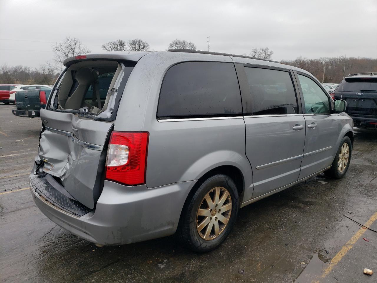 Obraz 3 z 2015 CHRYSLER TOWN & COUNTRY TOURING 2015 z VIN 2C4RC1BG2FR601696