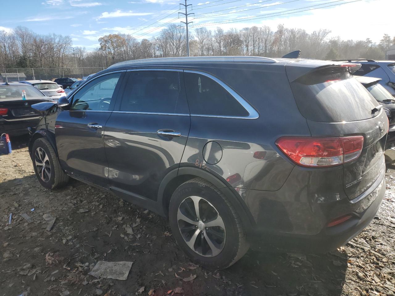 Image 2 of 2017 KIA SORENTO EX 2017 with VIN 5XYPHDA51HG247798