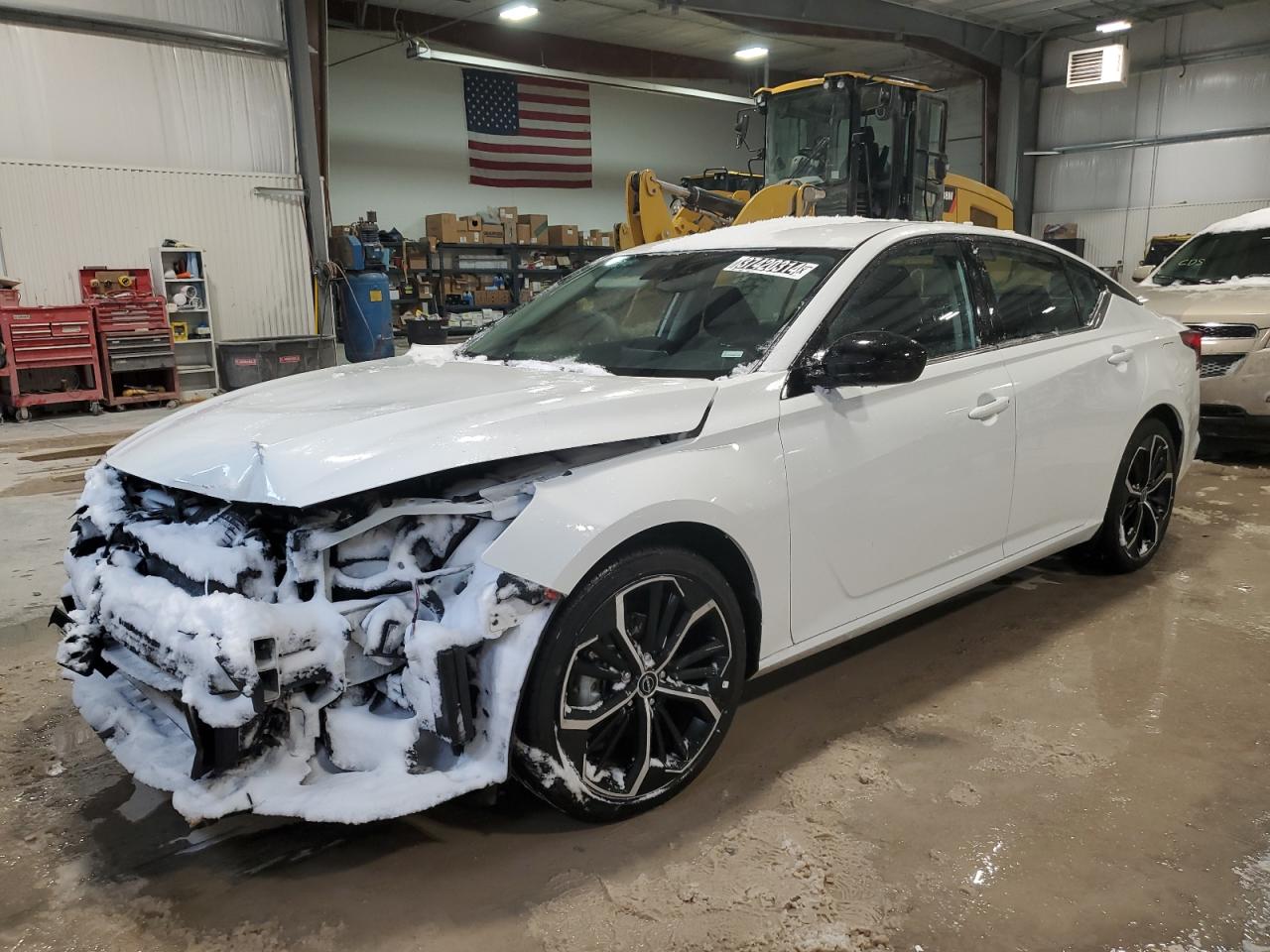 Изображение 1 2023 NISSAN ALTIMA SR 2023 с VIN 1N4BL4CV9PN386175