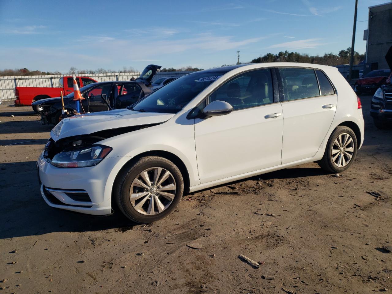 Изображение 2020 VOLKSWAGEN GOLF  2020