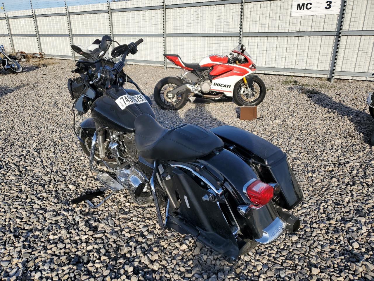 Image 3 of 2019 HARLEY-DAVIDSON FLHTP  2019 with VIN 1HD1FMP17KB672944