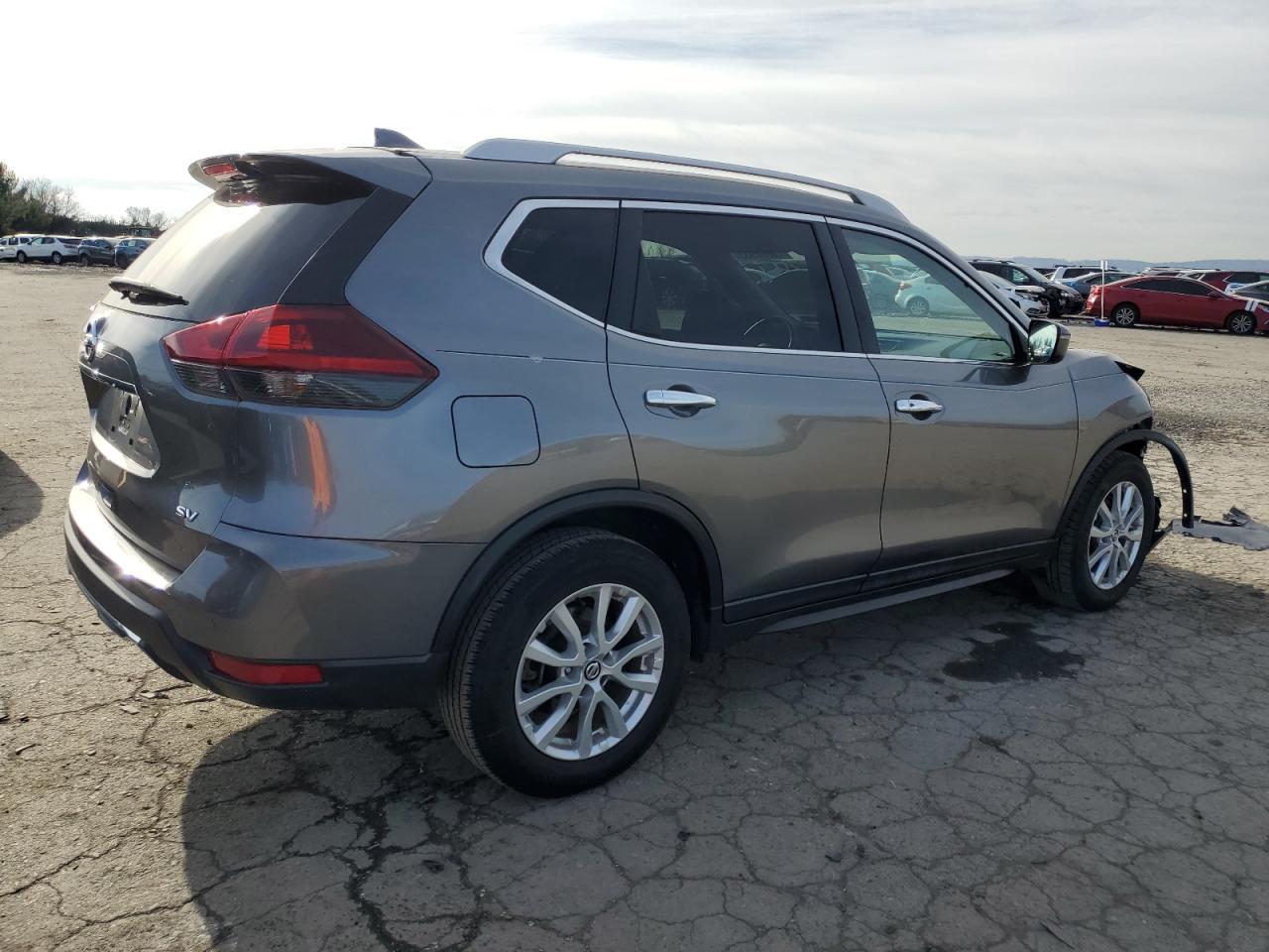Obraz 3 z 2018 NISSAN ROGUE S 2018 z VIN 5N1AT2MT7JC800477