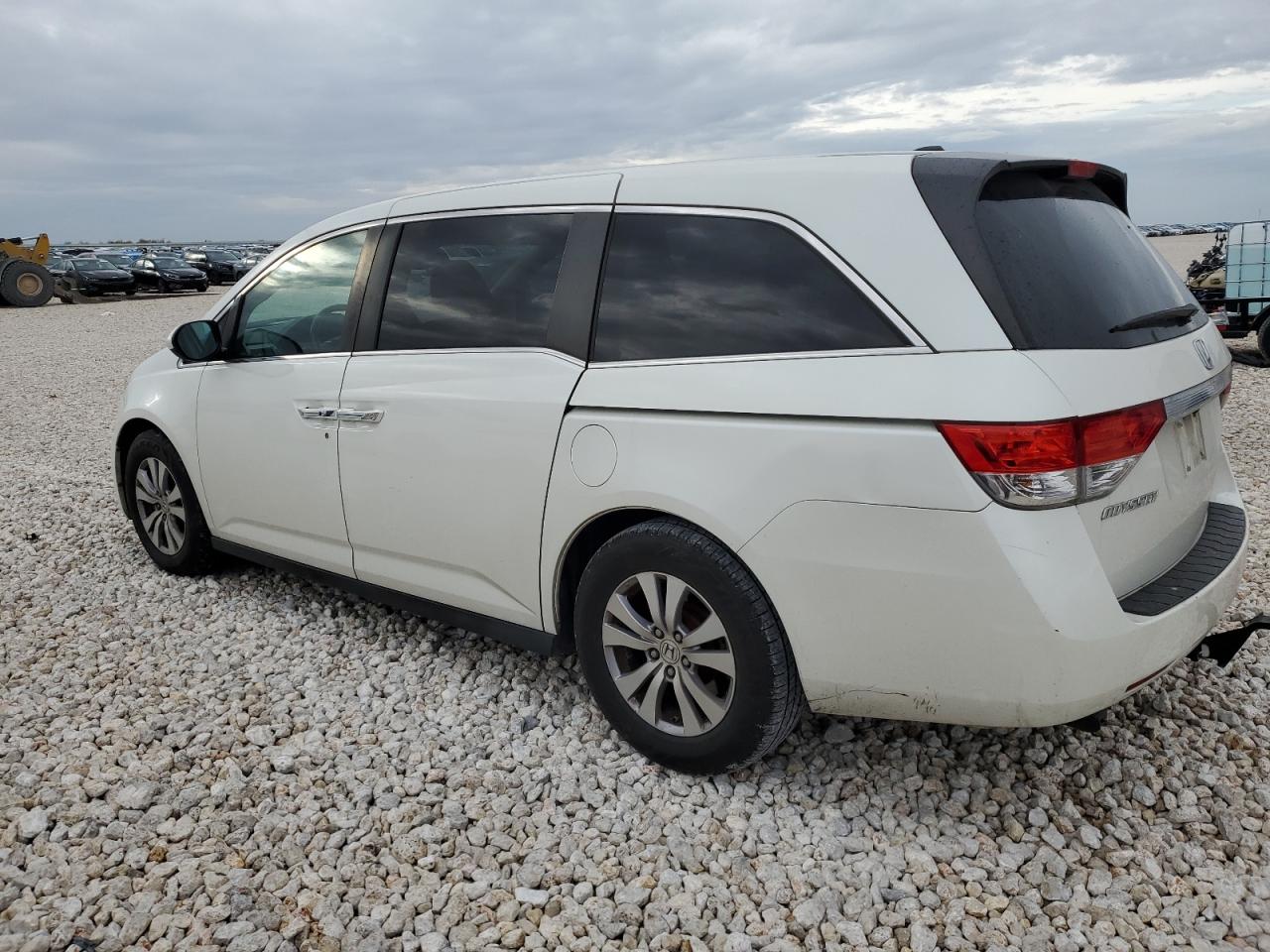 Obraz 2 z 2016 HONDA ODYSSEY EXL 2016 z VIN 5FNRL5H64GB024964
