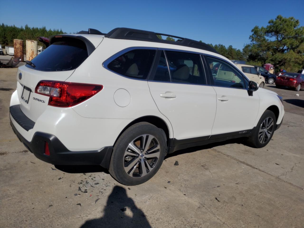 Image 3 of 2019 SUBARU OUTBACK 2.5I LIMITED 2019 with VIN 4S4BSANC6K3319945