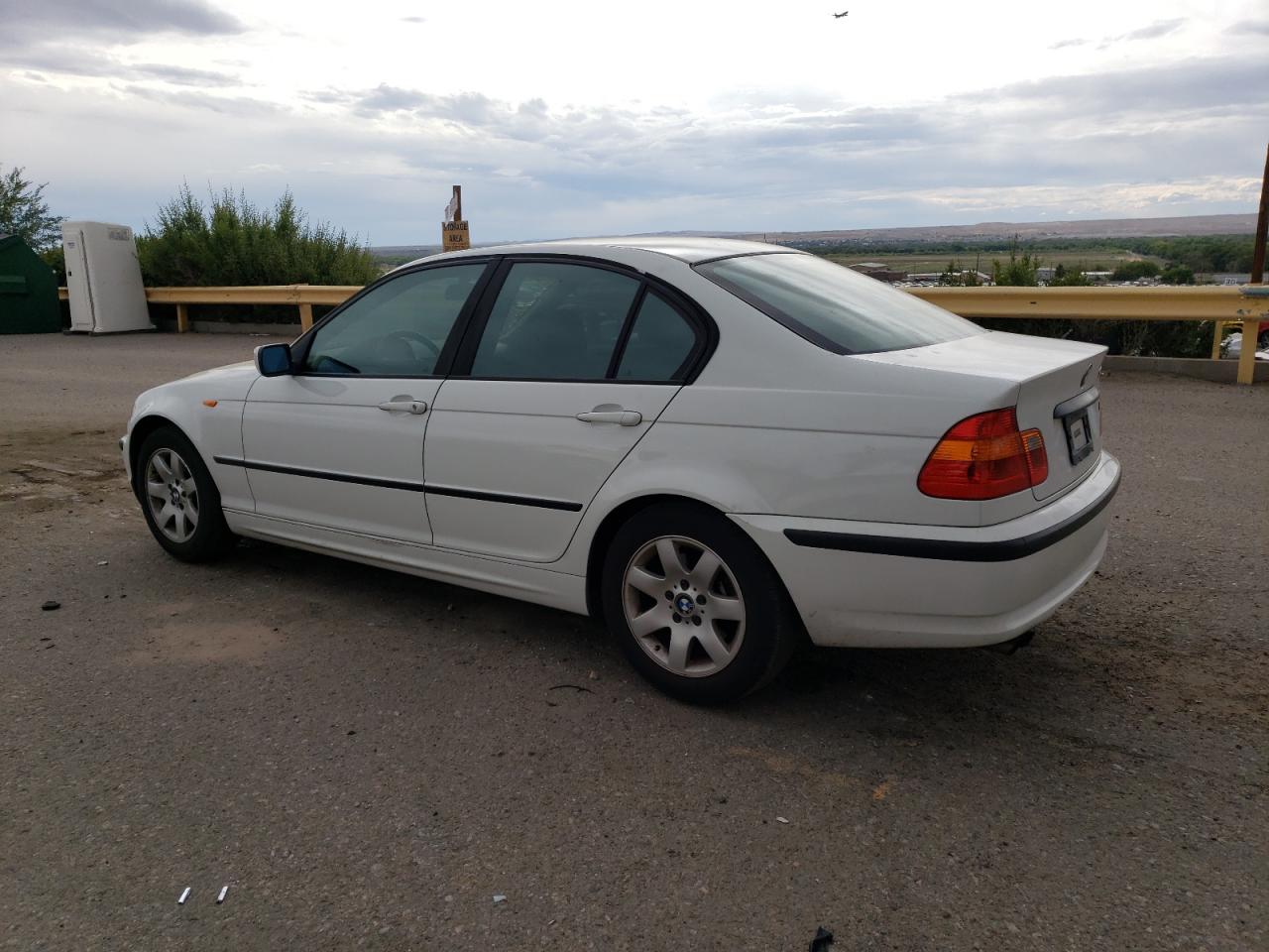 Obraz 2 z 2003 BMW 325 I 2003 z VIN WBAET37443NJ30052