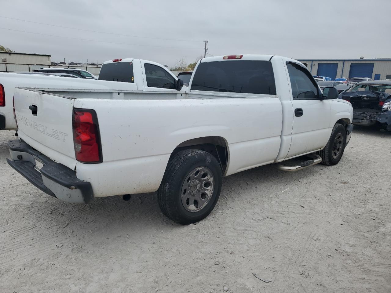 Image 3 of 2007 CHEVROLET SILVERADO C1500 CLASSIC 2007 with VIN 1GCEC14V37Z133074